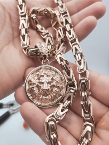 "Pitonas 8mm su Liūtu"